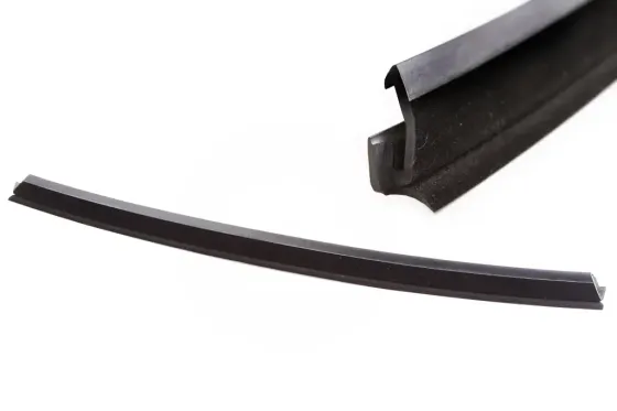 Уплотнитель опускного стекла 2110 нижний БРТ наружный задний правый Винница