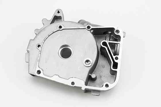 Кришка двигуна права (під щуп) тип 2 Київ