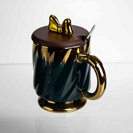 Новогодняя фарфоровая чашка 