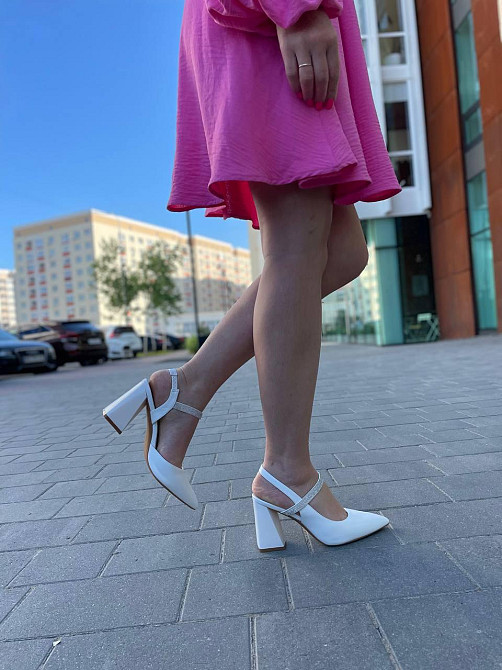 Meideli Жіночі босоніжки білі із закритим гострим носком літні з еко-шкіри на підборах MEIDELI Коломыя - изображение 8