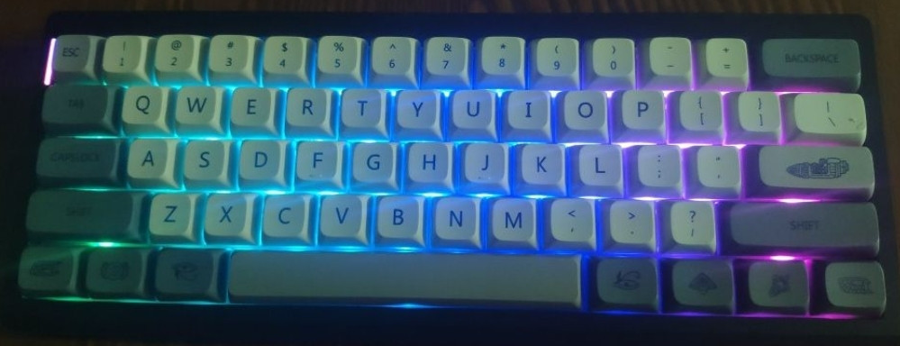 Кастомная GMK61. Беспроводная игровая механическая RGB хотсвапная клавиатура. Харьков - изображение 3