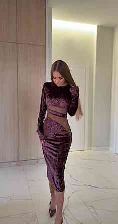 Женское праздничное, притягательное, миди платье из мягкого бархата с вставками сетки с камушками Сливовый, 42/44 Одесса