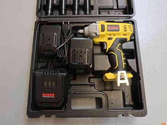Гайковерт SR-022 ½" акумуляторний, 250 Н·м, 2x20.4V 2.6Ah, 2400 об/хв, у комплекті 4 трубчасті насад Київ