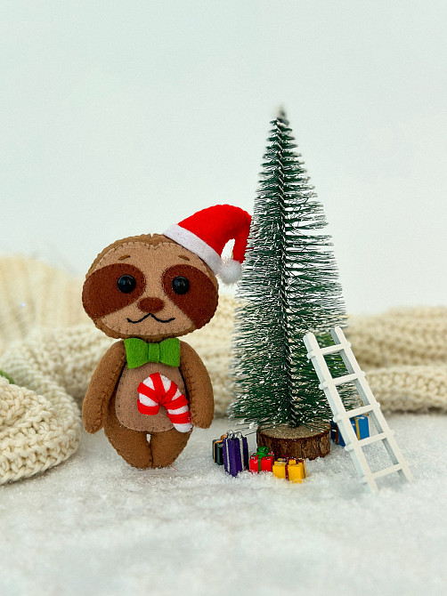 "Новорічна ялинкова прикраса з фетру ручної роботи - лінивець хлопчик" Київ - фото 6