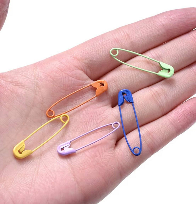 Набір шпильок 30 шт різнокольорові металеві маленькі для рукоділля Київ - фото 3