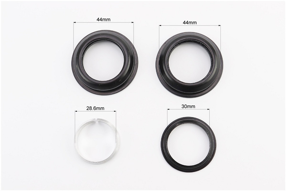 Рульові чашки 1-1/8" (44/28,6x44/30) безрізьбової вилки, напівінтегровані, чорні E9 Київ - фото 3