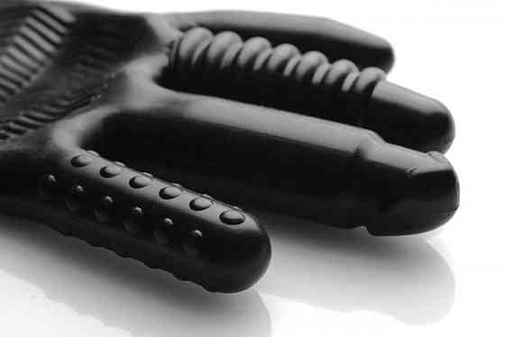 Перчатка с разными текстурами Master Series Pleasure Poker Textured Glove Sex Aura Киев