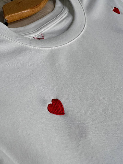 Футболка женская A-N 27008 базовая с вышивкой сердца, белый, one size Киев - изображение 12