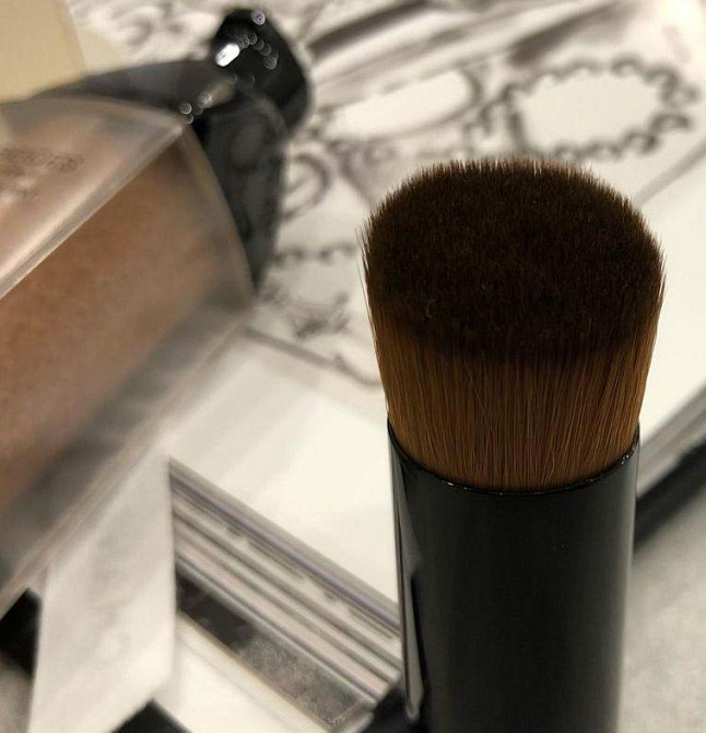 Тональный флюид-тинт для лица Chanel Les Beiges Eau De Teint MEDIUM LIGHT Славянск - изображение 6