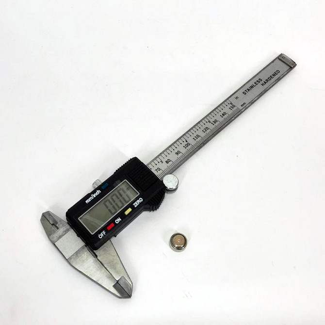 Электронный штангенциркуль в кейсе Digital Caliper 0-150 мм, Штангенциркули электронные канавочные ZE-25 Киев - изображение 1