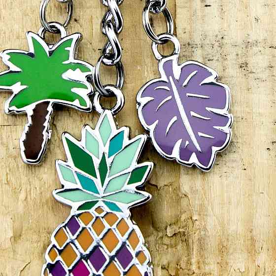 Брелок Troika Pineapple Ровно