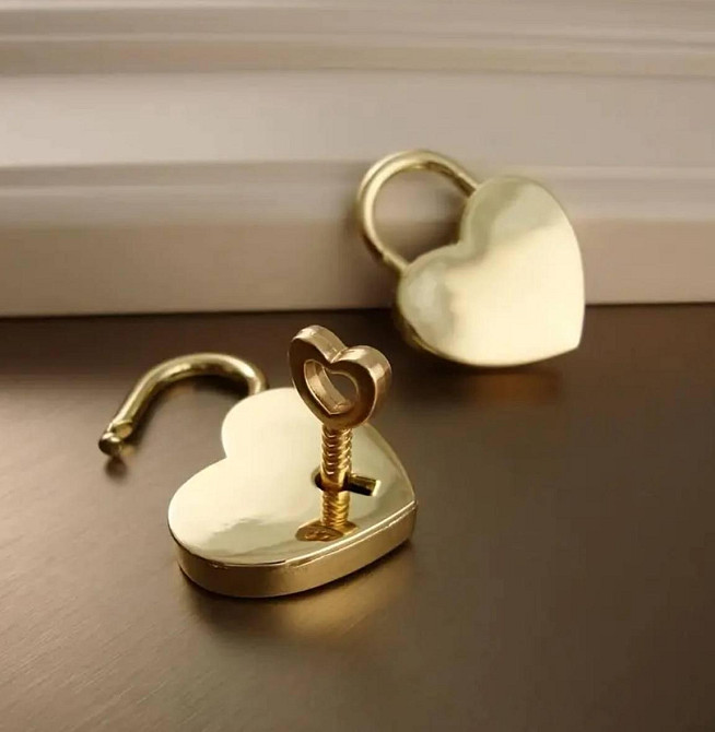 Замок сердце с ключиком золотого цвета Киев - изображение 1