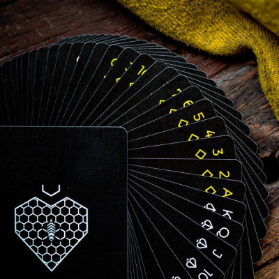 Гральні карти Ellusionist Killer Bees (59948) Вінниця - фото 3