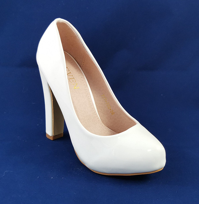 Жіночі Білі Туфлі на Каблуку Лакові Модельні (розміри: 37,38) — 702 Дніпро - фото 6