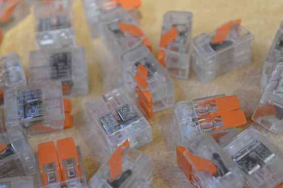 Многоразовая клемма PCT-412 (типа WAGО 221) с рычагами на 2 контакта 0,25-4мм.кв. Полтава