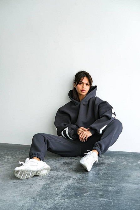 Женский стильный повседневный костюм Chicago с двойным капюшоном Графит, 48/50 Одесса - изображение 5