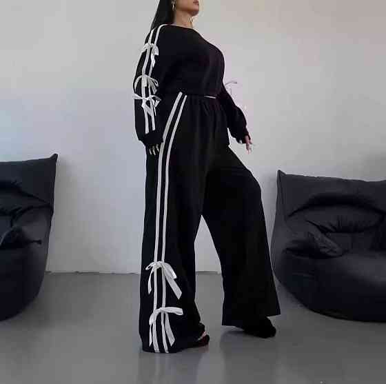 Женский утепленный оверсайз костюм двойка с лампасами и стильными бантиками трехнитка на флисе Одесса