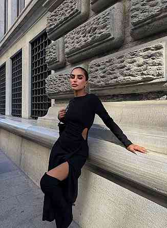 Женское элегантное миди платье с привлекательным разрезом 46 Одесса