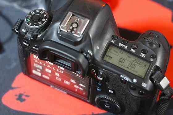 Дзеркальний повнокадровий фотоапарат Canon EOS 6D WiFi Дзеркалка.Комплект. Б\У Київ