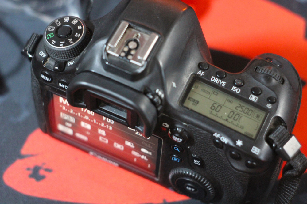 Дзеркальний повнокадровий фотоапарат Canon EOS 6D WiFi Дзеркалка.Комплект. Б\У Київ - фото 6