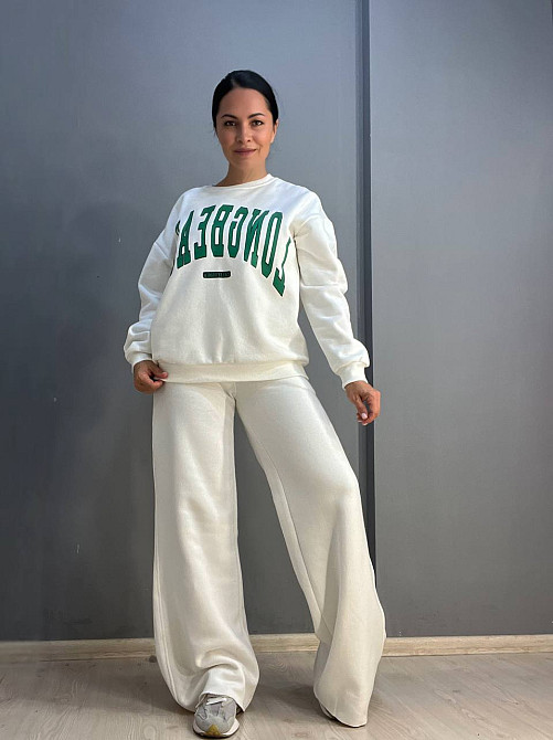 Костюм жіночий Quzen 388-488 подовжений світшот напис брюки палаццо широкі утеплений на флісі білий, білий, S Київ - фото 10