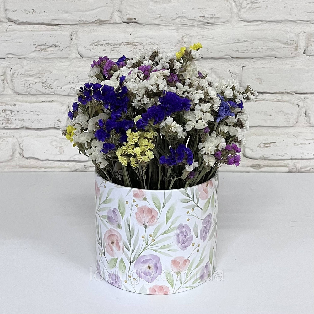 Нежная композиция из сухоцветов в кашпо 