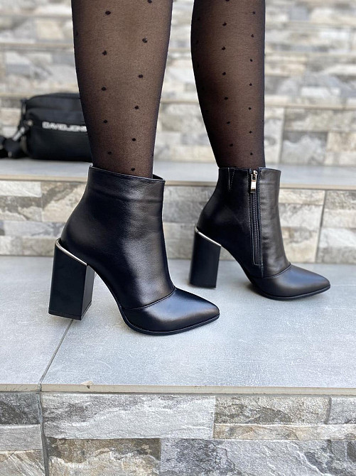 Wright Стильні черевики жіночі демісезонні весна-осінь чорні з натуральної шкіри на підборах р. Коломыя - изображение 3