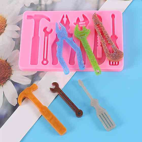 Силиконовая форма Набор инструментов 65 на 98 мм розовый Киев