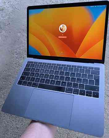 Ноутбук Apple MacBook Pro 13 Київ