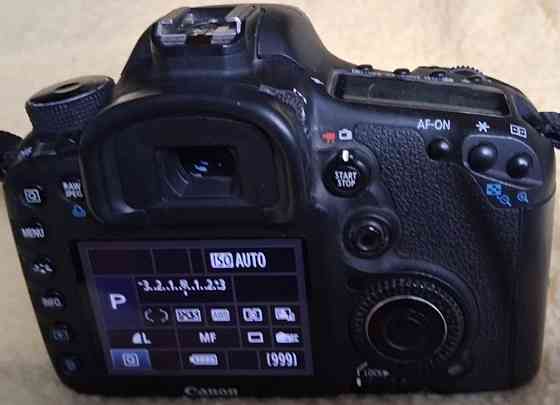 Canon EOS 7D, body, полный комплект, пробег 11600. Харьков