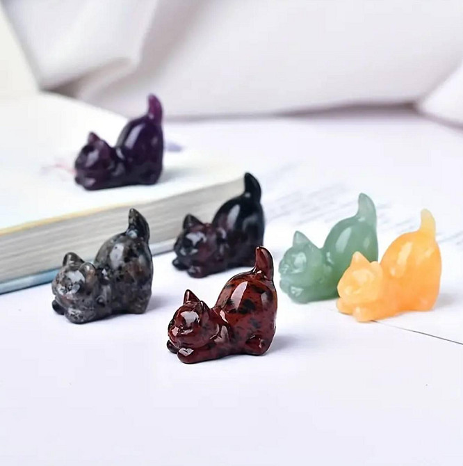 Фігурка кота з натурального каменю гранату 30 мм. Гранатова фігурка кота для декору. Київ - фото 2