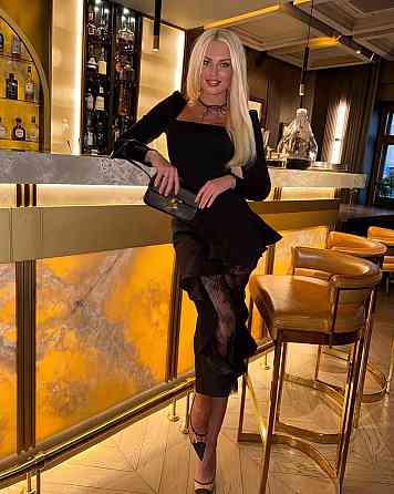 Жіноча приваблива вечірня мідіплаття з оборкою і мереживом креп-дайвінг + гіпюр 46-48 Одеса