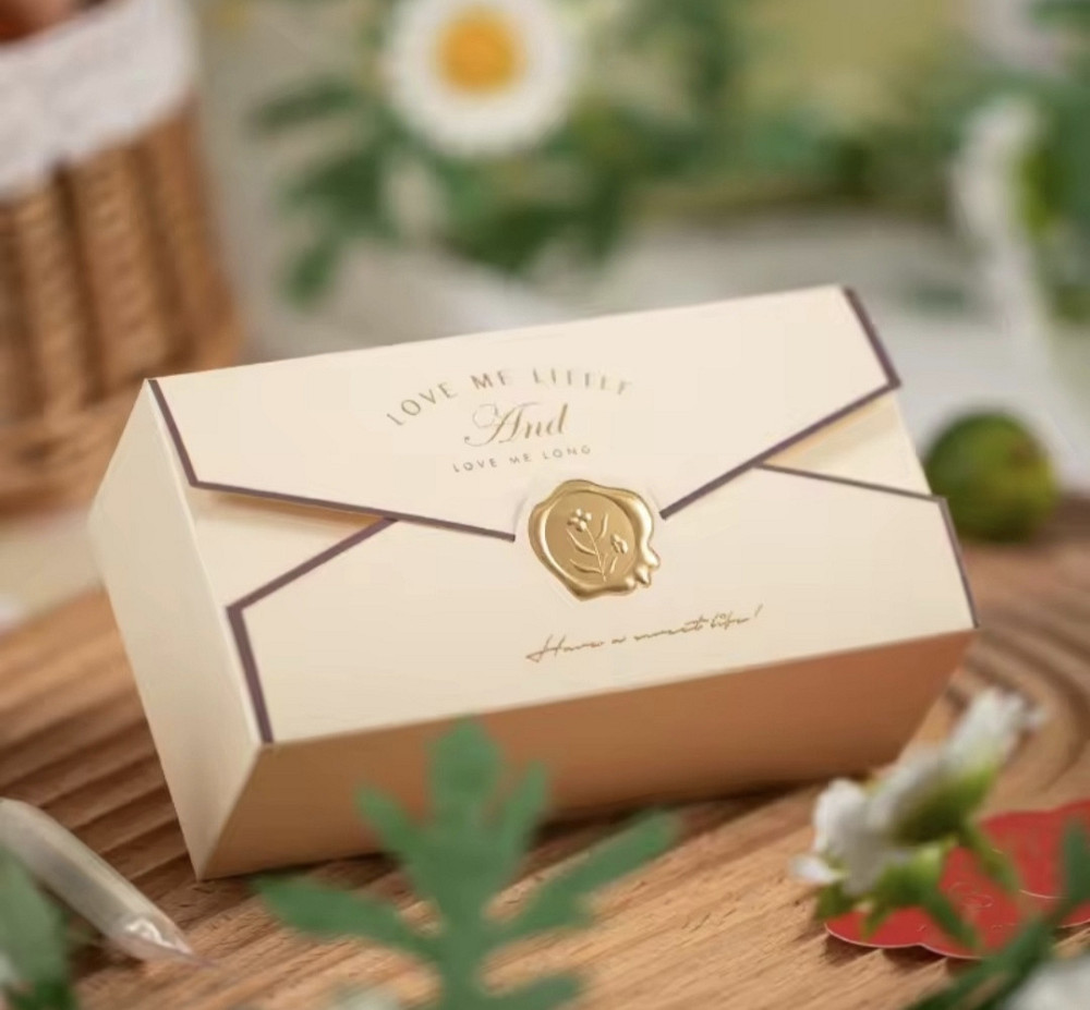 Подарункова коробка жовта Смела - изображение 1