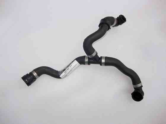 Mercedes-Benz  A2055011201 Лівий патрубок низькотемпературного радіатора двигуна M264 R4 1.5 2.0л C-Class W205 Одеса