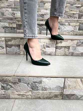 Туфлі жіночі SMALL SWAN темно-зелені еко-шкіра висота каблука 10см розміри 39р.-25см 40р.-26см Коломыя