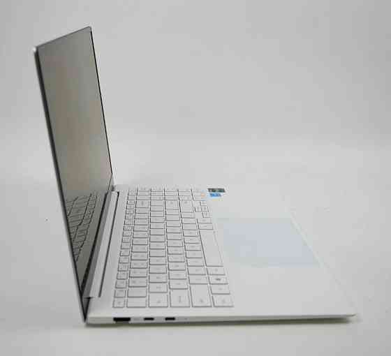 Ноутбук Samsung Galaxy Book2 Pro NP950XED 15.6" FHD AMOLED Intel Core i7-1260P 16/512GB SSD срібний Миколаїв