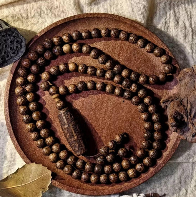 Молитвенные бусы из агарового дерева 108 бусин – деревянные четки для медитации и молитвы Киев - изображение 1