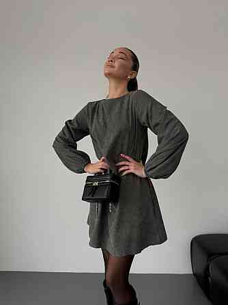 Женское базовое платье свободного кроя с объемными рукавчиками микровельвет Одесса