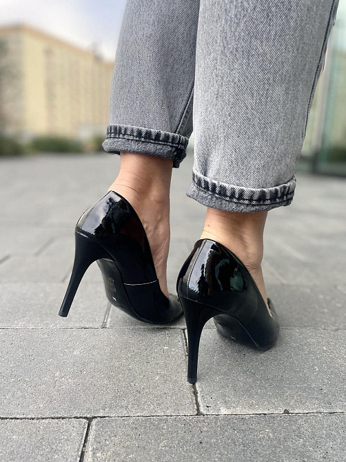 Туфлі жіночі LAVINI чорні шкіра лакована каблук 10 см 35 р. (3729) Коломия - фото 9