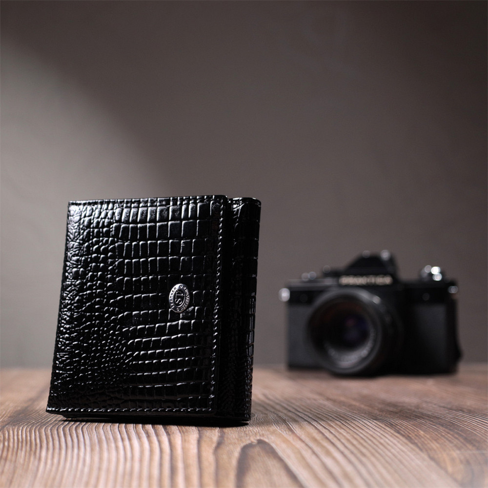 Женский компактный кошелек из натуральной лакированной кожи Черный (ST Leather) Киев - изображение 3