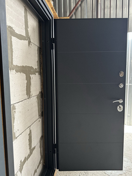 Двери уличные Redfort, модель Стрит Грей (Металл/МДФ) , комплектация Комфорт (3 контура) Киев - изображение 2