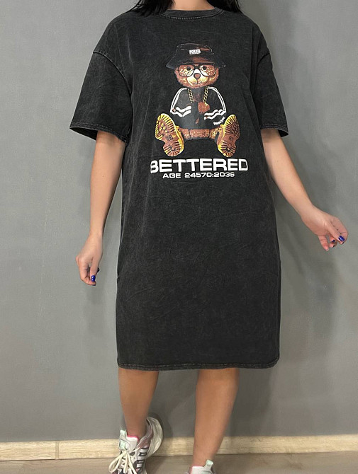 Сукня жіноча Sessanta 25011 футболка оверсайз варена тай дай з принтом ведмедик чорна, чорний, one size Київ - фото 1