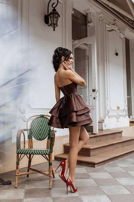 Женское праздничное элегантное мини-платье с корсетным верхом, ткань: атлас Шоколад, 42 Одесса - изображение 4