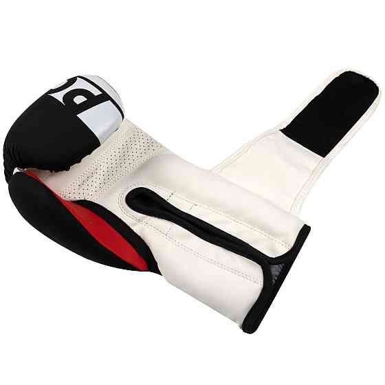 Боксерські рукавички для боксу та єдиноборств на липучці 12 унцій PowerPlay 3086 Matt Challenger чорно білі Київ