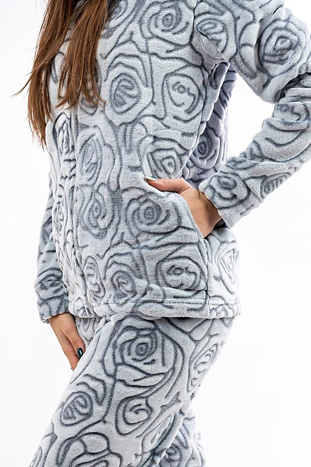 Домашній теплий  жіночий комплект "Троянди" без капюшона топ Крохатушка одяг Київ - фото 2