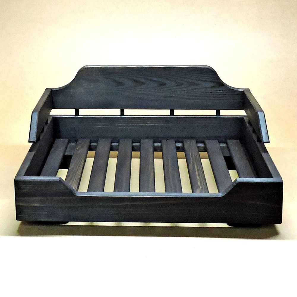 Лежак деревянный для собаки 