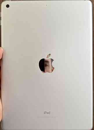 Планшет Apple iPad 5 (2017) 128Gb. Wi-Fi a1822. Киев