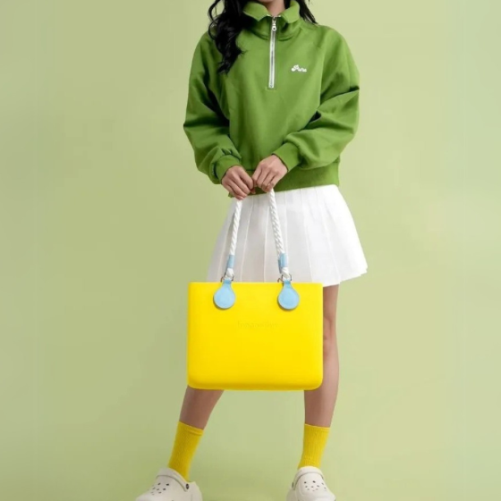 Женская сумочка шопер силиконовая на плечо с двумя комплектами ручек с подкладкой на молнии Fungoofun, жёлтая Каменец-Подольский