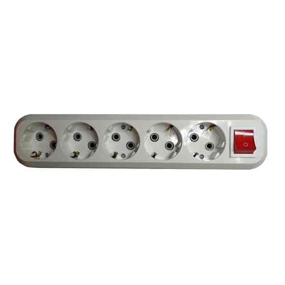 Колодка пятиместная с заземлением с кнопкой Днепр