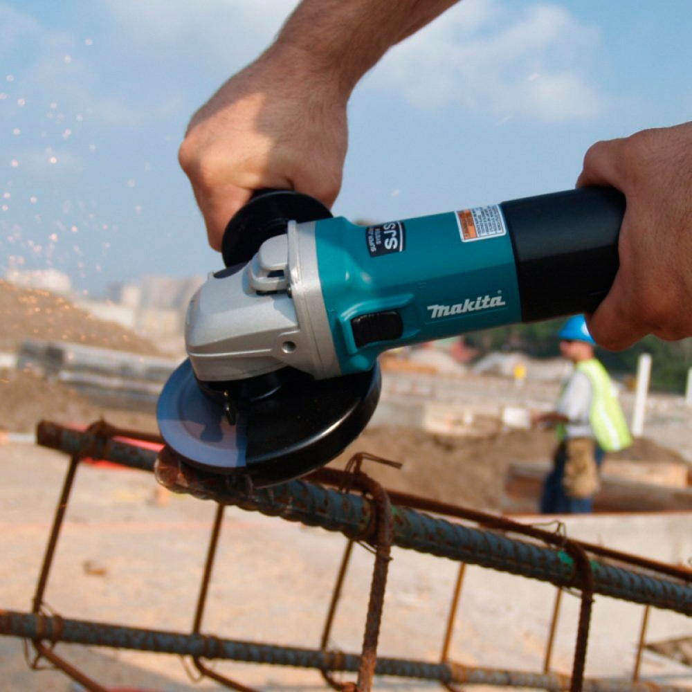 Професійна кутова шліфувальна машина Makita 9565 CVR: 1400 Вт, Ø диска 125х22,23 мм, 12000 об/хв, вага 2.4 кг Київ - фото 10